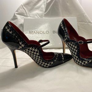 Manolo Blahnik Mary Jane Houndstooth Pump